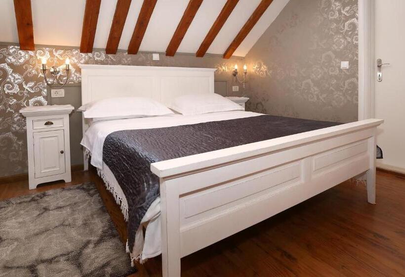 اتاق سوپریور, Villa Carrara