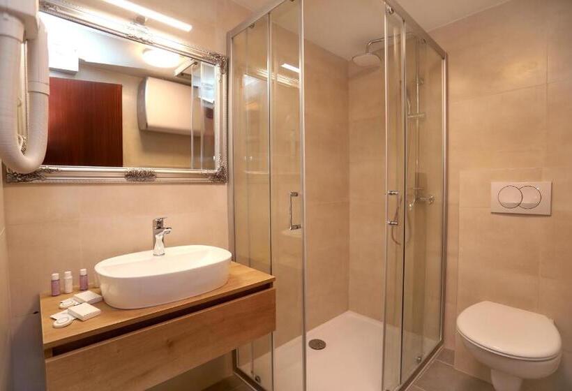 اتاق استاندارد, Villa Carrara