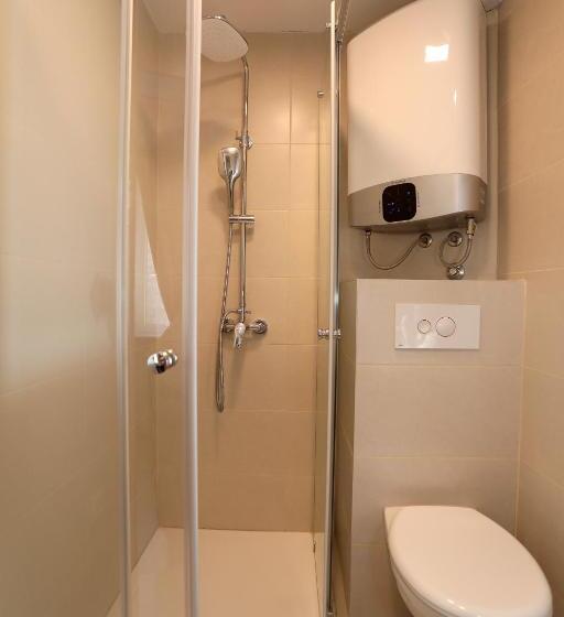 اتاق عادی, Villa Carrara