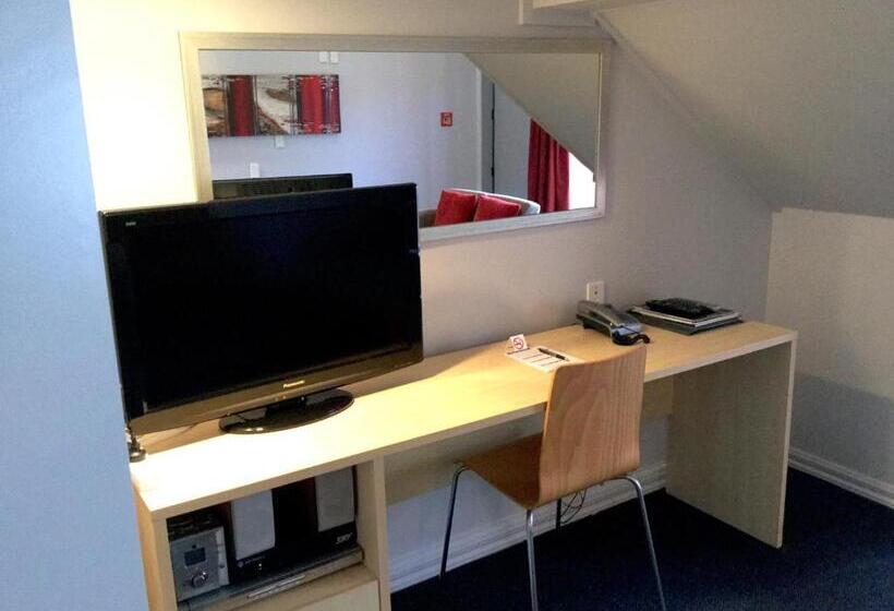 جناح إدارى, Aubyn Court Spa Motel