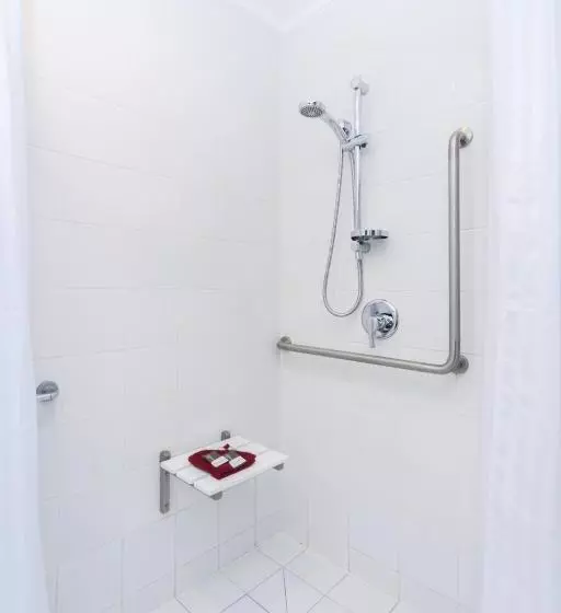 استودیوی استاندارد, Aubyn Court Spa Motel