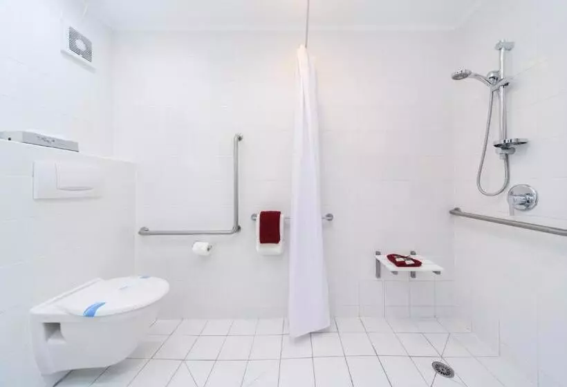 استودیوی استاندارد, Aubyn Court Spa Motel