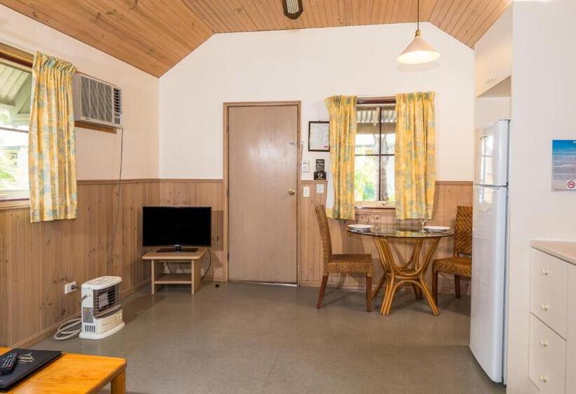 إستوديو قياسى, Batemans Bay Marina Resort