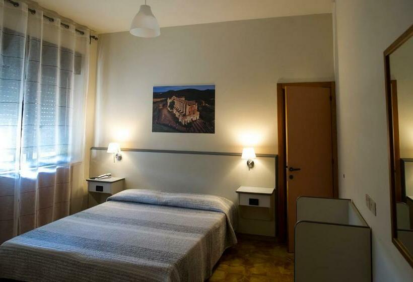 Chambre Standard, Ai Tufi