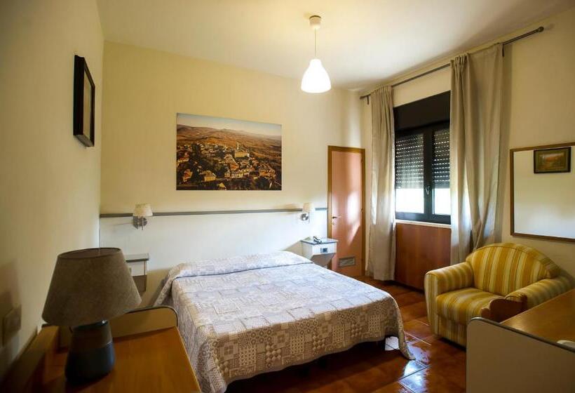 Chambre Standard, Ai Tufi