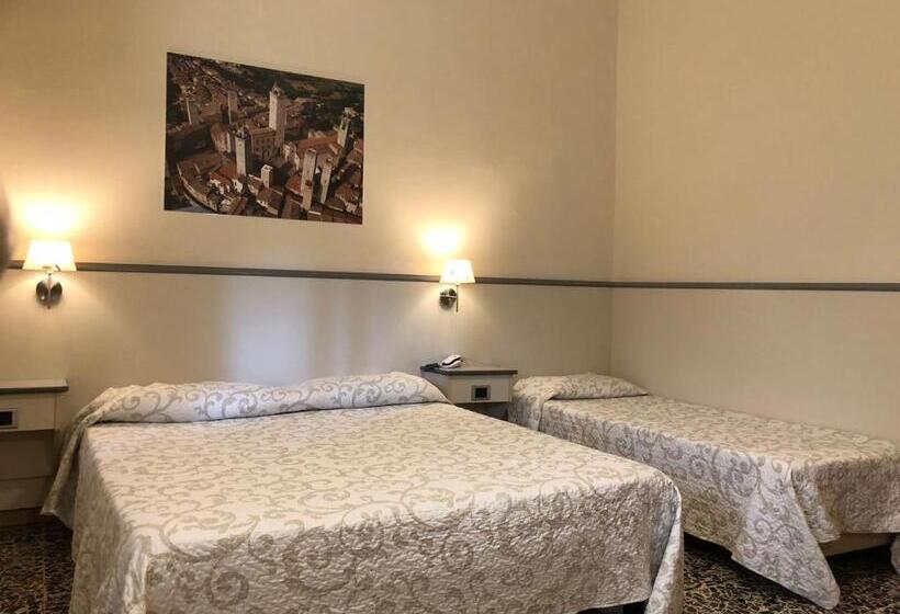 Chambre Triple Standard, Ai Tufi