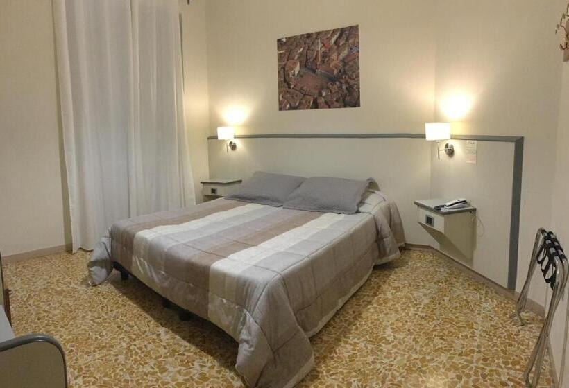 Chambre Standard Individuelle, Ai Tufi