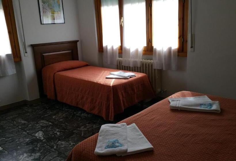 اتاق استاندارد سه نفره, Albergo Sonia