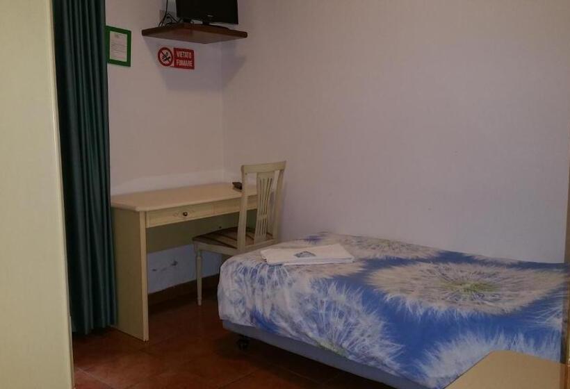 اتاق استاندارد یک نفره, Albergo Sonia