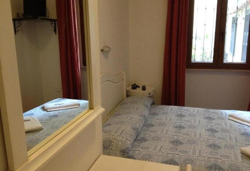 اتاق سوپریور, Albergo Sonia