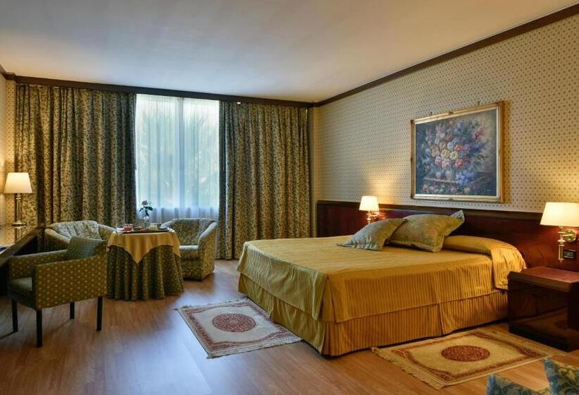 高级大房间, Ariston