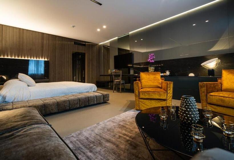 اتاق لوکس, Ariston