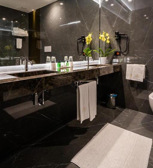 豪华房间, Ariston