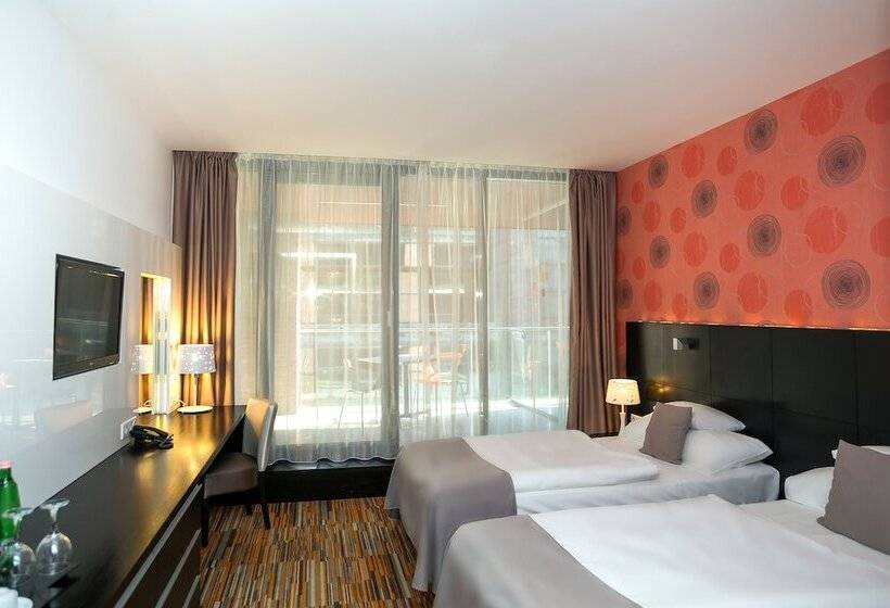 Номер Deluxe с Балконом, Art Hotel Szeged