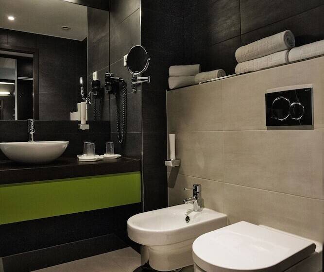 Люкс 2 Спальни, Art Hotel Szeged