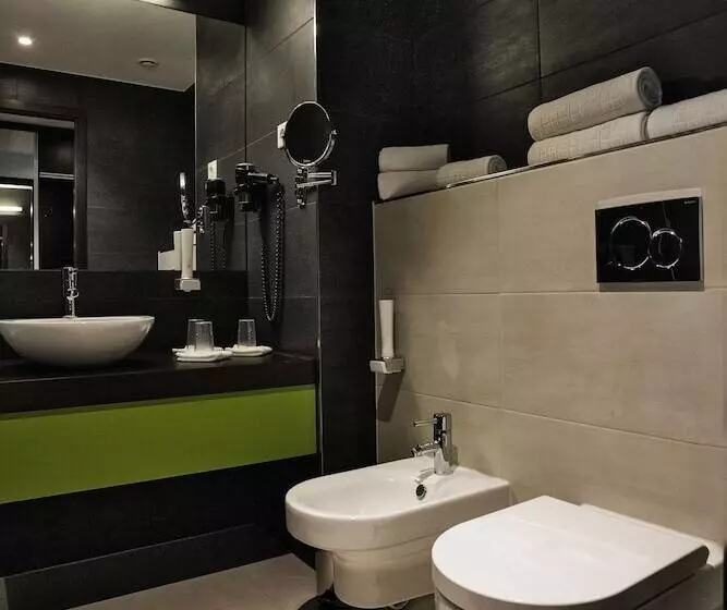 ２ベッドスイートルーム, Art Hotel Szeged