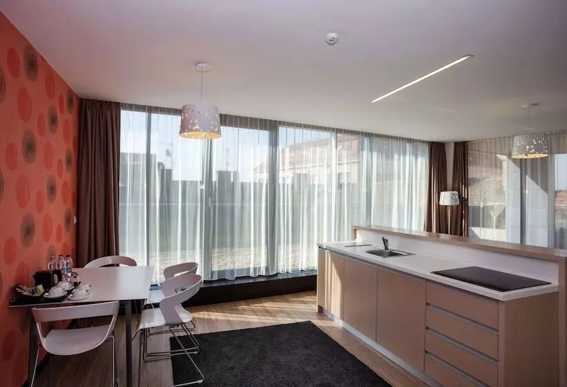 ２ベッドスイートルーム, Art Hotel Szeged