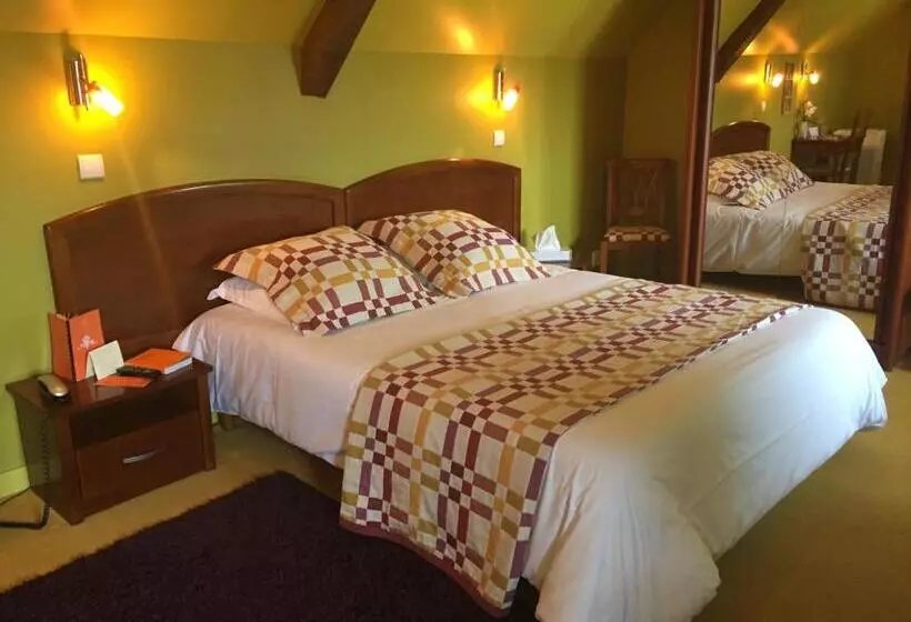 デラックスの４人部屋, Auberge Du Cheval Blanc   Teritoria