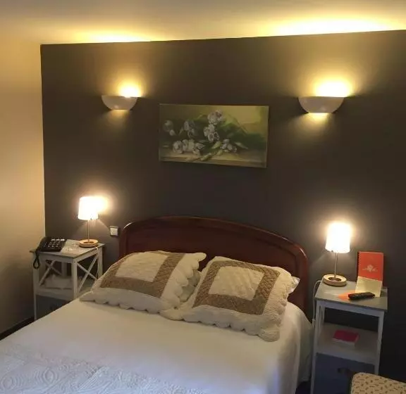 スーペリアトリプルルーム, Auberge Du Cheval Blanc   Teritoria