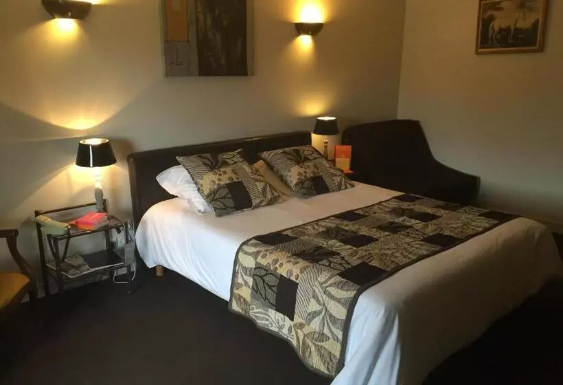 スーペリアトリプルルーム, Auberge Du Cheval Blanc   Teritoria