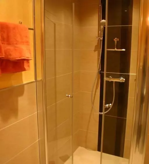 身障者適用キングサイズベッドルーム, Birnbaumhof   Hotel Pension Und Ferienwohnungen