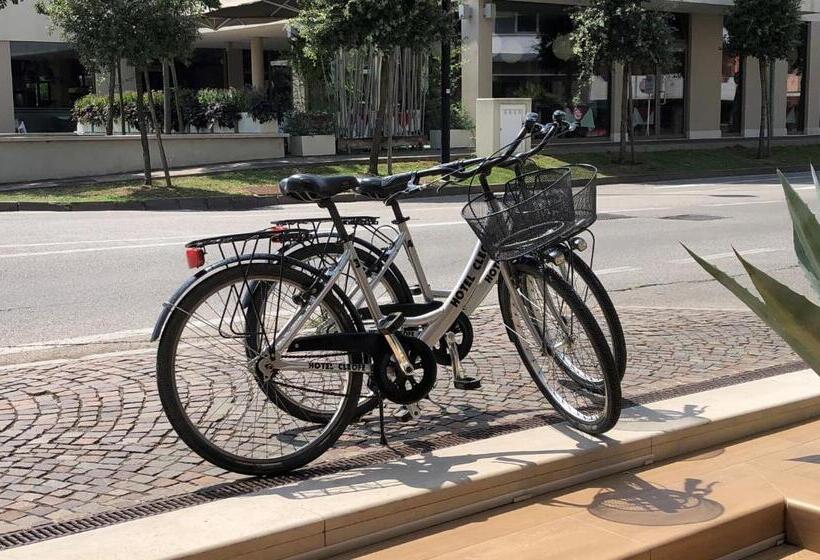 Camera Quadrupla Standard con Balcone, Cleofe