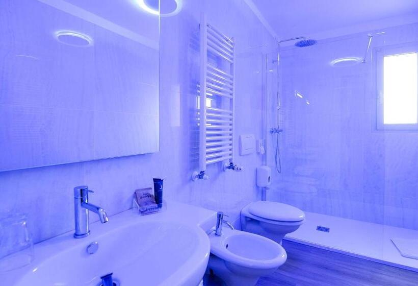 Junior Suite Deluxe, Cleofe