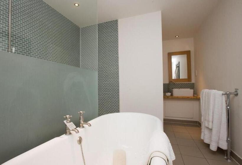 Номер Deluxe, Du Vin Henley