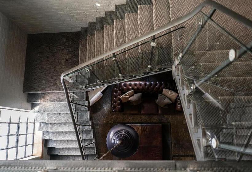 듀플렉스 스위트, Du Vin Henley