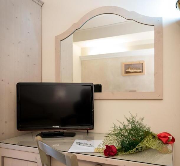 スタンダード4人部屋, Gialletti