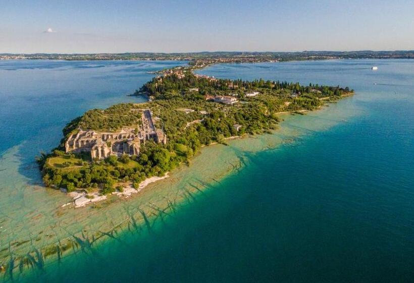 חדר לארבעה סטנדרטי עם מרפסת, Ideal