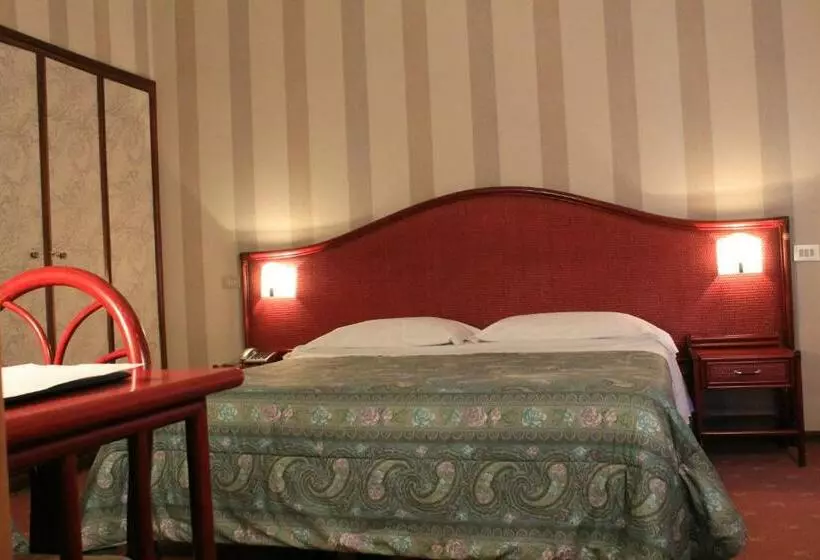 اتاق استاندارد, Kristina