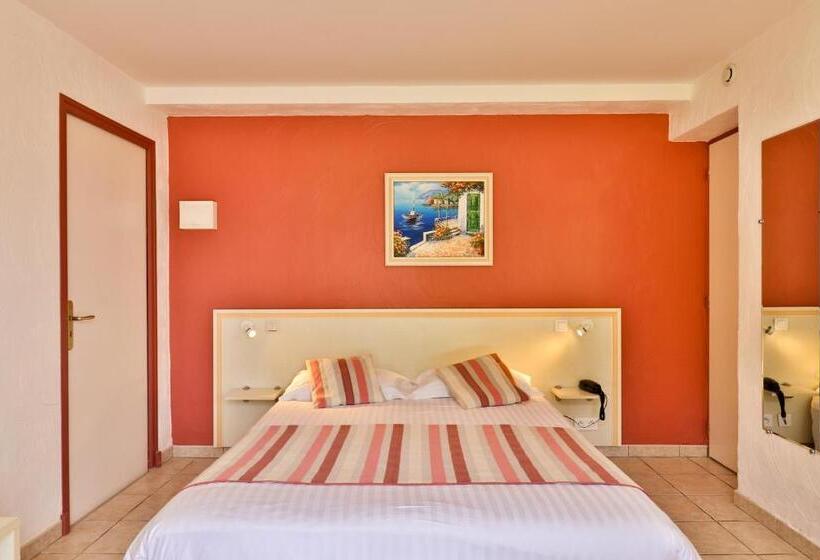 Comfort room with garden view, La Nartelle