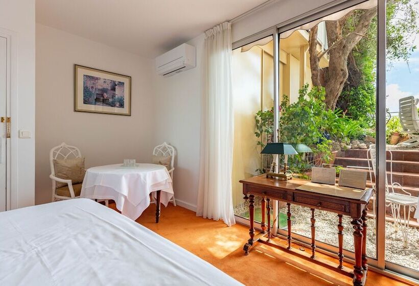 غرفة قياسية, Le Roquebrune