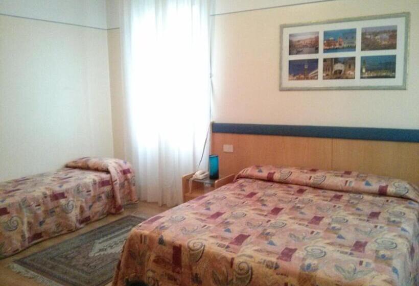 Üç Kişilik Standart Oda, Montepiana