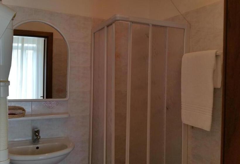 Dört Kişilik Standart Oda, Montepiana