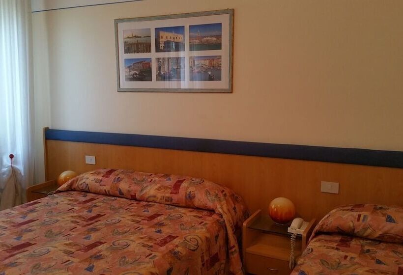 Üç Kişilik Standart Oda, Montepiana