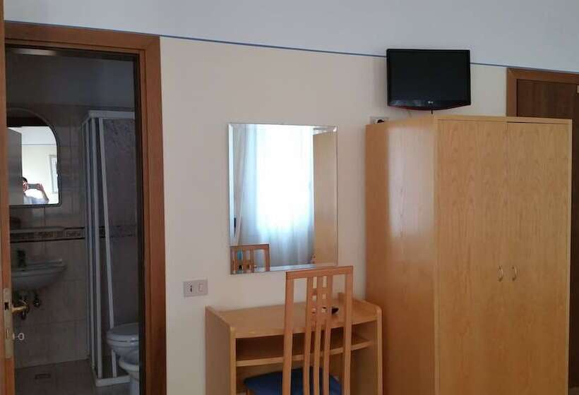 Üç Kişilik Standart Oda, Montepiana