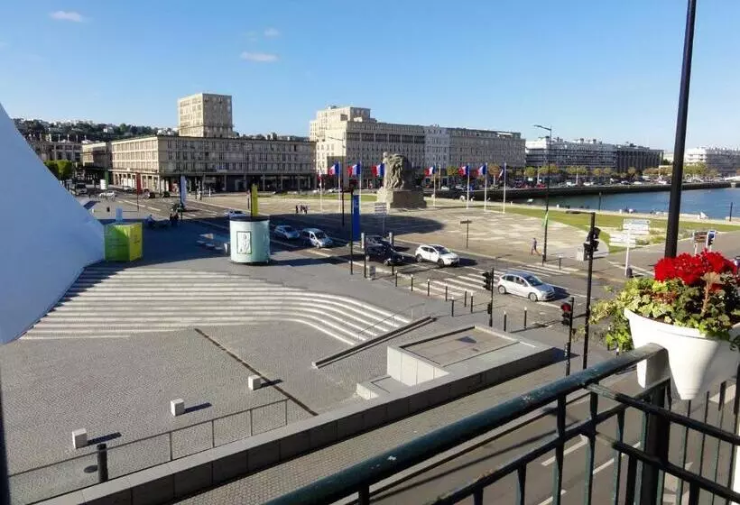 اتاق خانوادگی, Oscar Hôtel Le Havre Centre