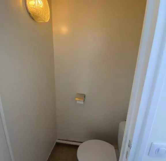 اتاق استاندارد یک نفره, Oscar Hôtel Le Havre Centre