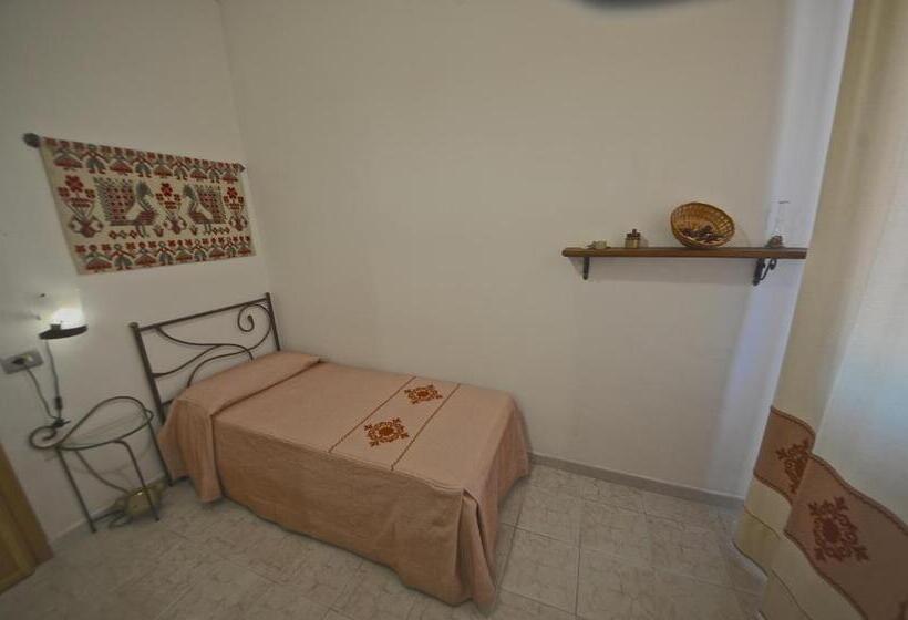 스탠다드 싱글 룸, Su Marmuri