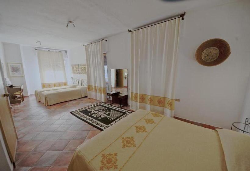 스탠다드 트리플 룸, Su Marmuri