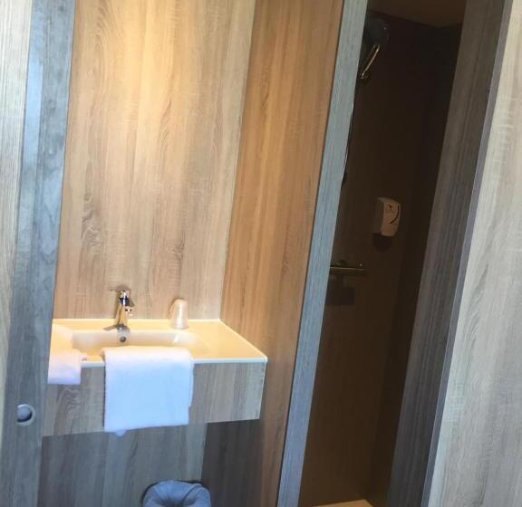 스탠다드 트리플 룸, The Originals Access Aéroport, Hôtel Aurillac