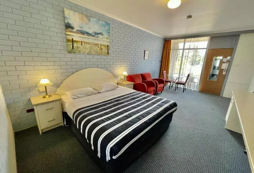 キングサイズベッドのエクゼクティブルーム, Statesman Motor Inn