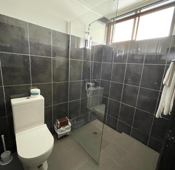 スタンダードルーム, Statesman Motor Inn