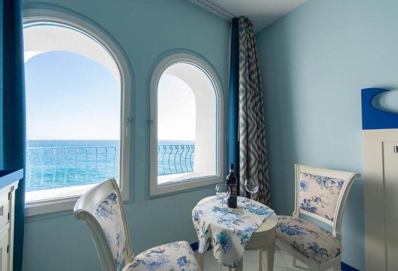 اتاق استاندارد با چشمانداز دریا, Villa San Michele