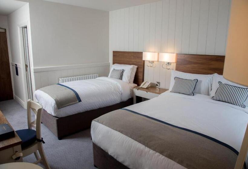 Семейный Номер, Waterfront Hotel Dungloe