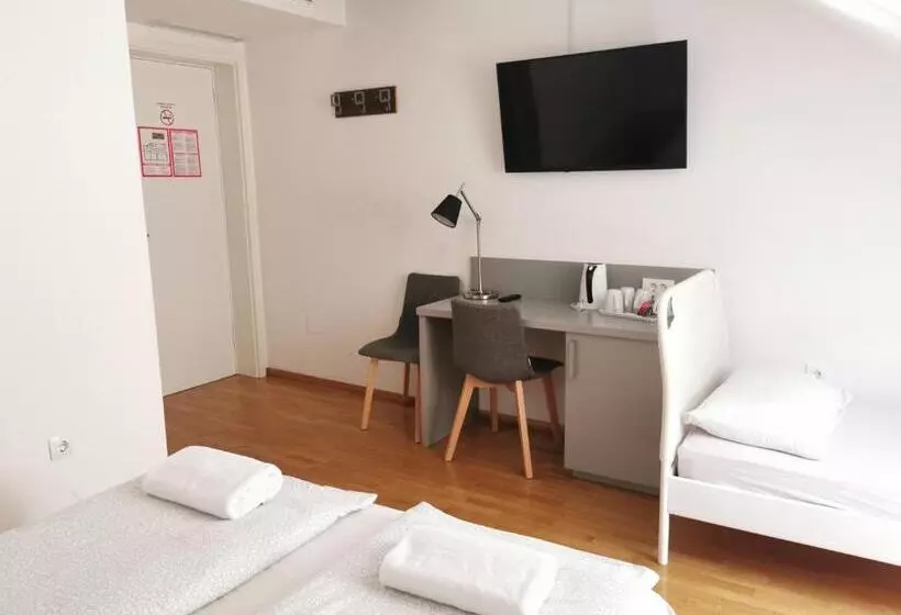 اتاق استاندارد چهار تخته, Rooms Sincere 1830