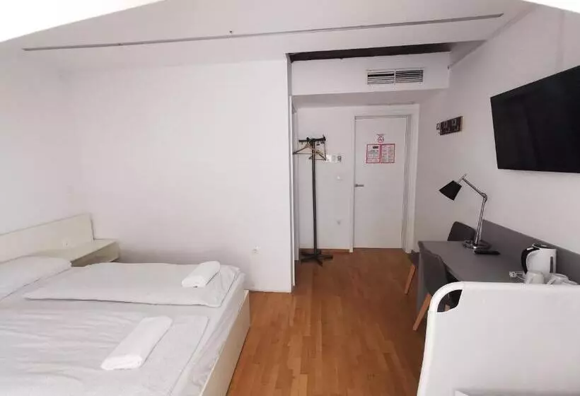 اتاق استاندارد چهار تخته, Rooms Sincere 1830
