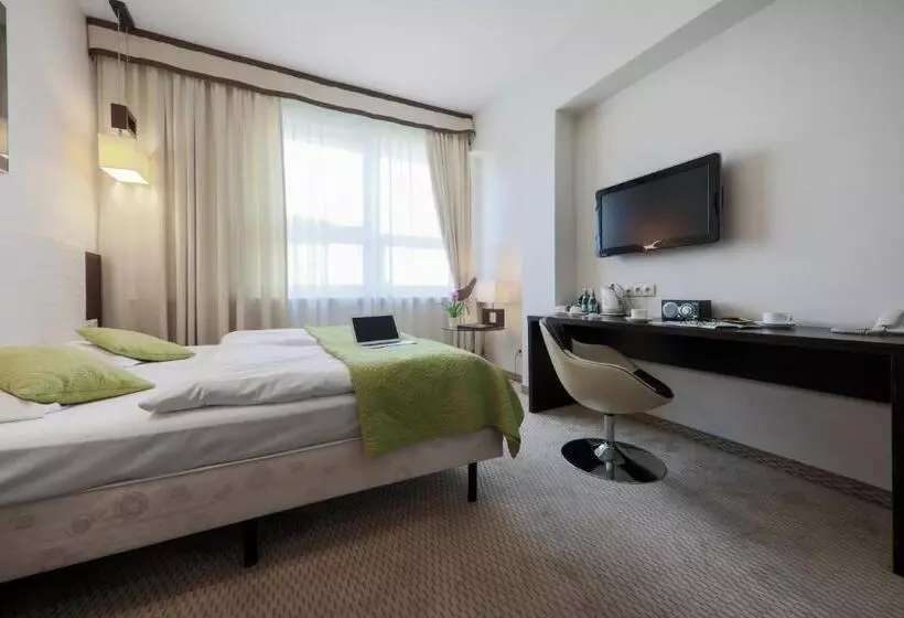 Standard-huone, Borowiecki